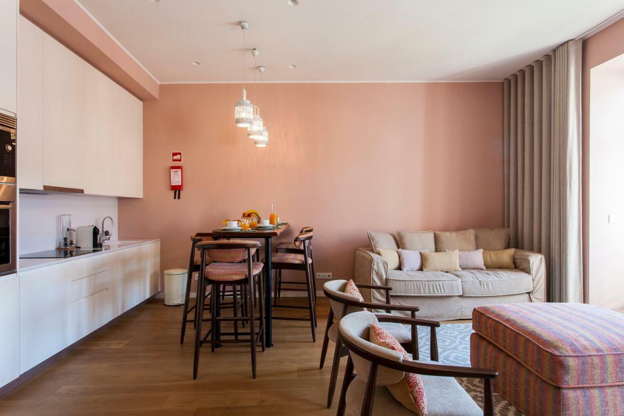 Joivy Sublime 2Br Apt On Restauradores Square Nearby Rossio Station Lejlighed Lisboa Eksteriør billede