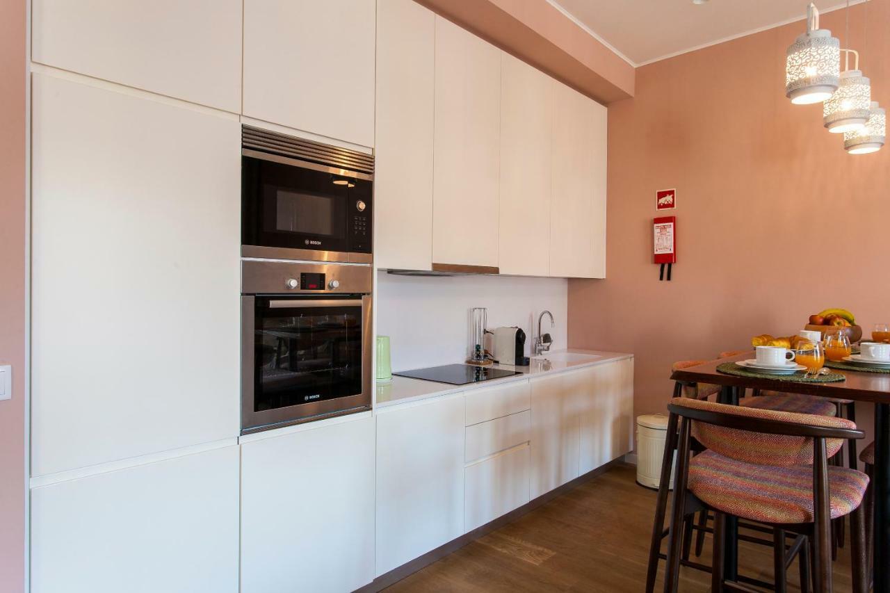 Joivy Sublime 2Br Apt On Restauradores Square Nearby Rossio Station Lejlighed Lisboa Eksteriør billede